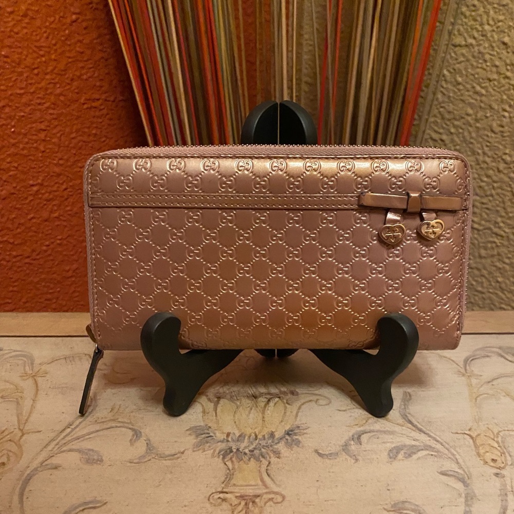 Gucci -EUC-Microguccissima zip-around wallet Metallic Dusty Rose Patent Leather